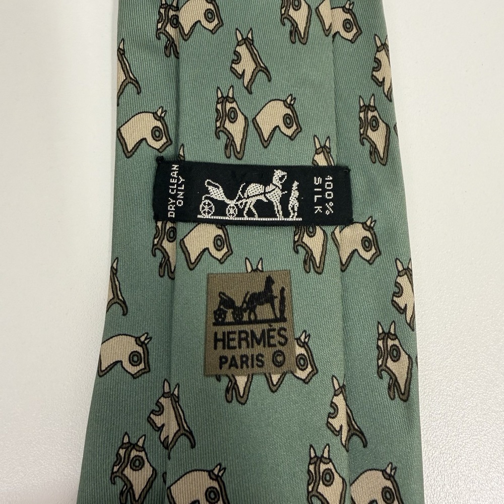 Hermes Men's Tie Equestrian Horse Heads Green & Khaki Silk 7444 HA 3.25" x 56"